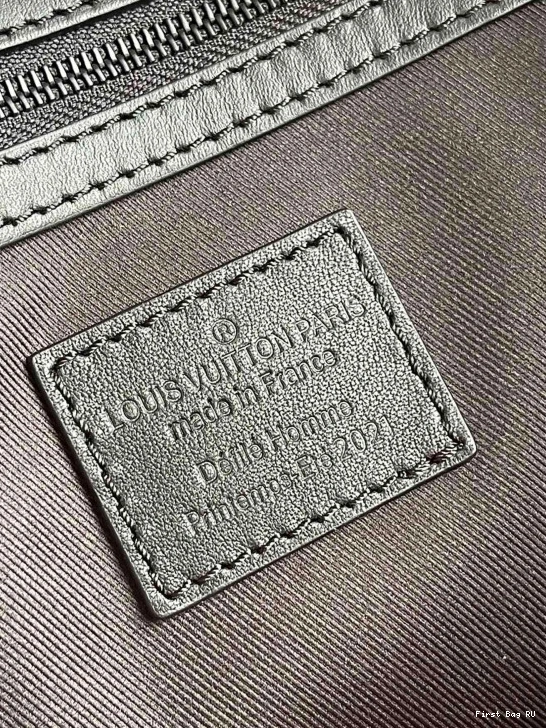 First bag ru 50 VUITTON LOUIS KEEPALL BANDOULIÈRE 0724